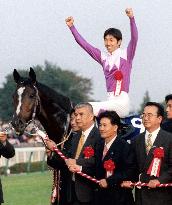 Take, Special Week wins Tenno-sho double